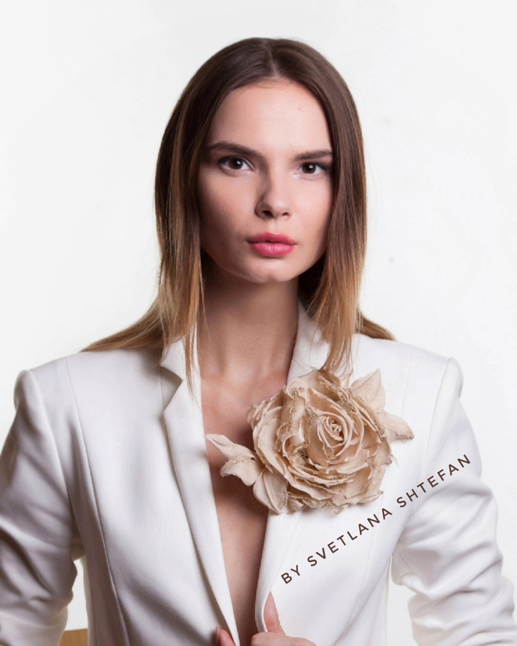 Брошь из ткани шелковая роза S21166