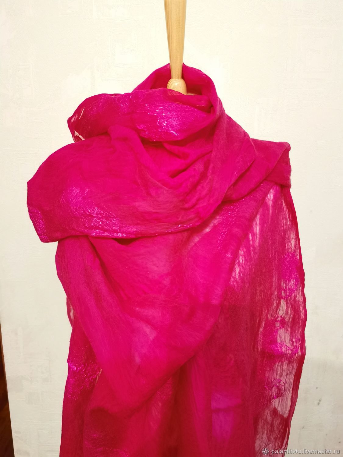 Палантин женский яркая фуксия