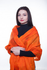 Палантин женский оранжевый из шелка и шерсти - превью 1