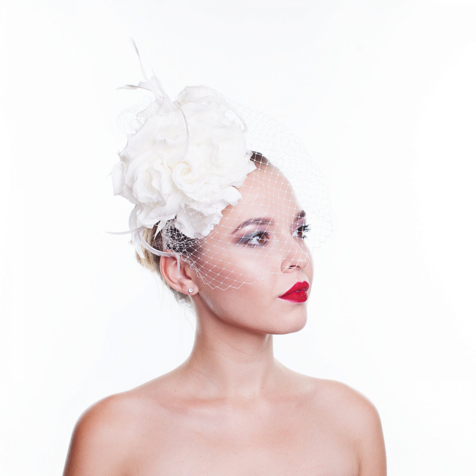 Свадебная шляпка с вуалью