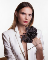 Брошь цветок из ткани шелка - превью 1