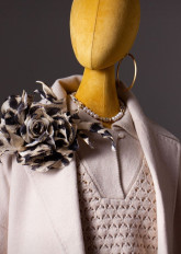 Broche rose beige en soie - превью 1