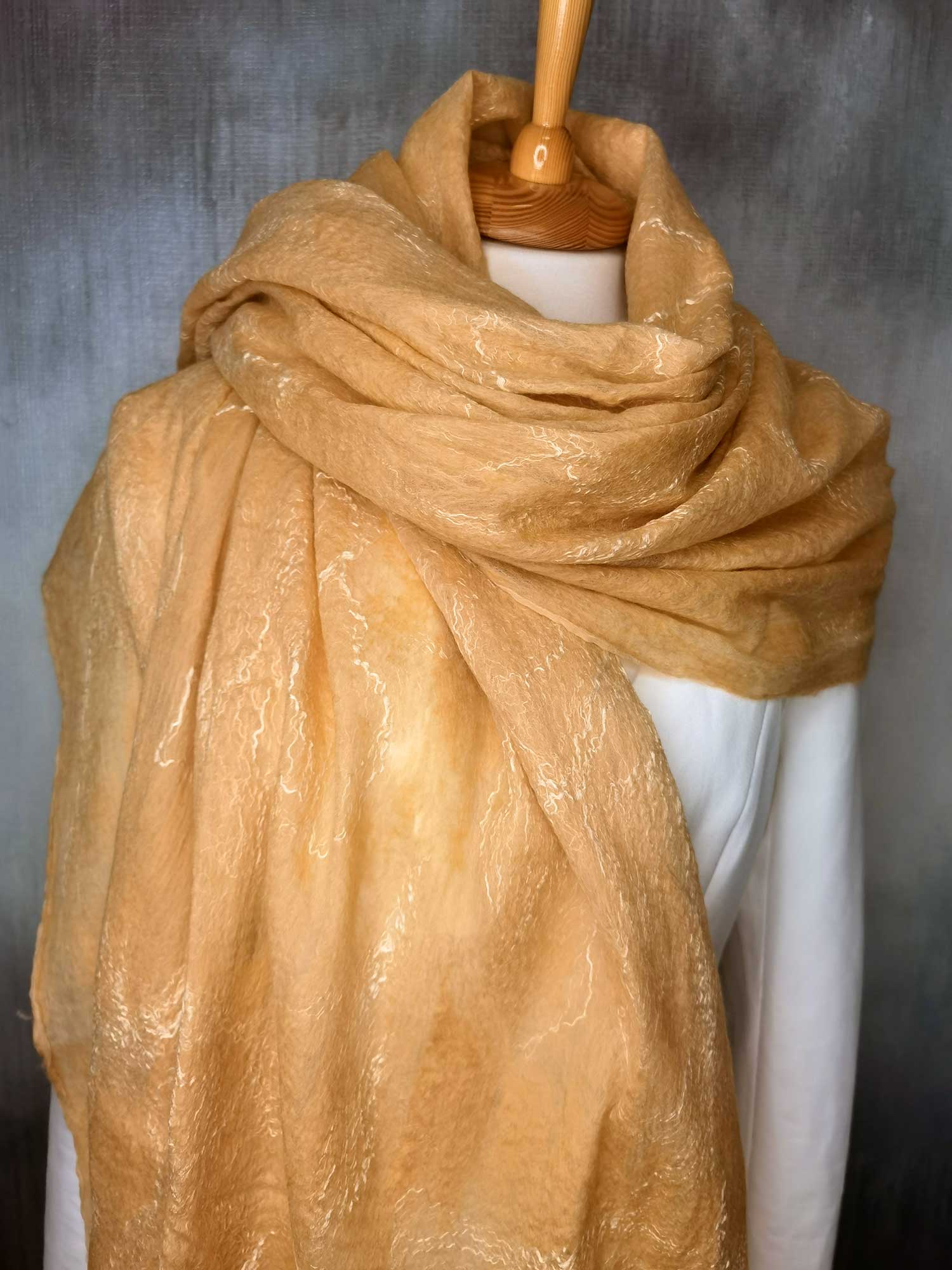 Палантин шелк шерсть в технике ручного валяния - 1