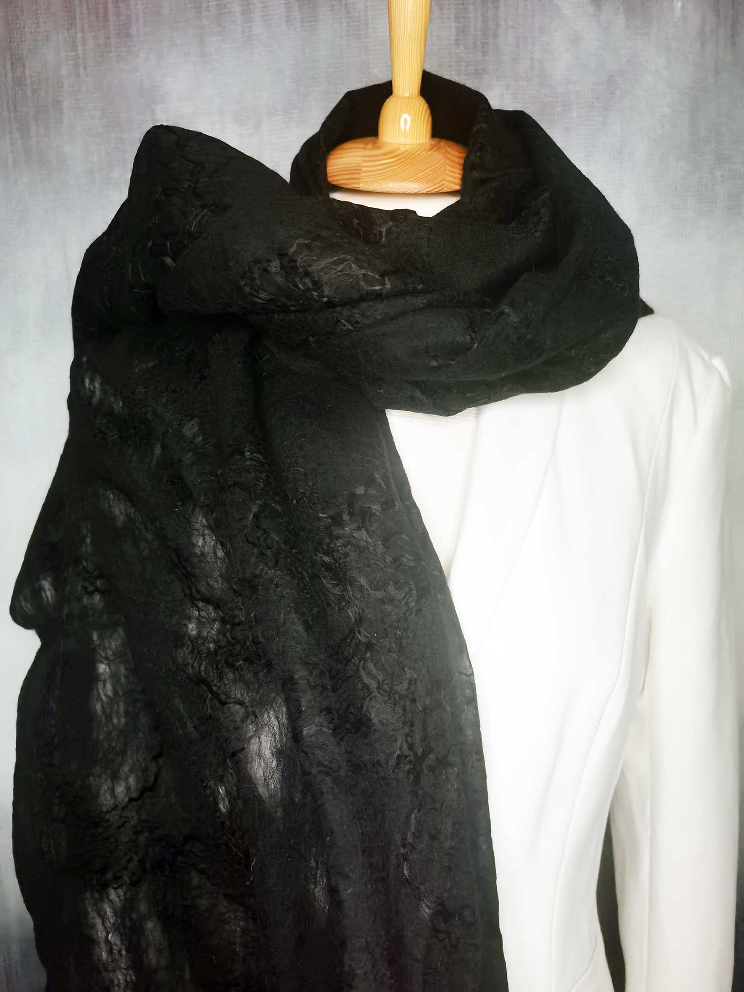 Палантин из шелка и шерсти в единственном экземпляре - 1