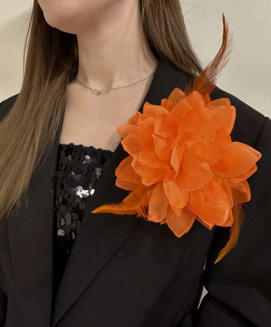 Брошь из ткани большая «Цветок с бантом» — эффектный аксессуар - 1