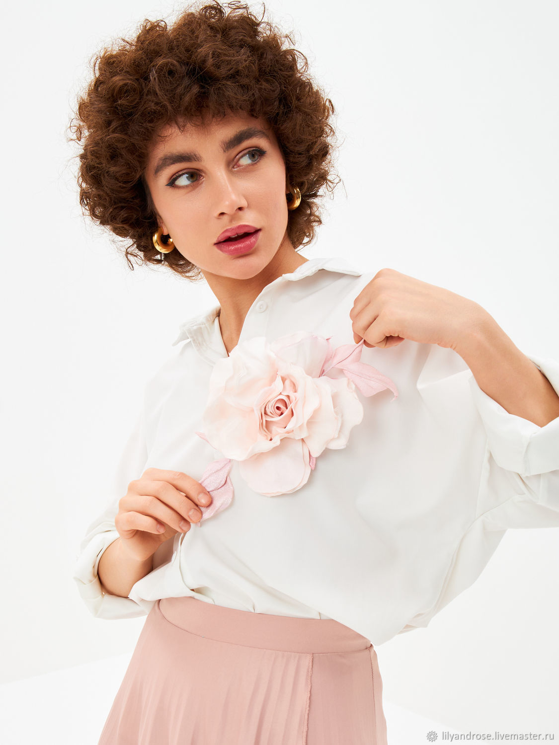 Брошь-заколка «Романс» в виде шелковой розы - 1