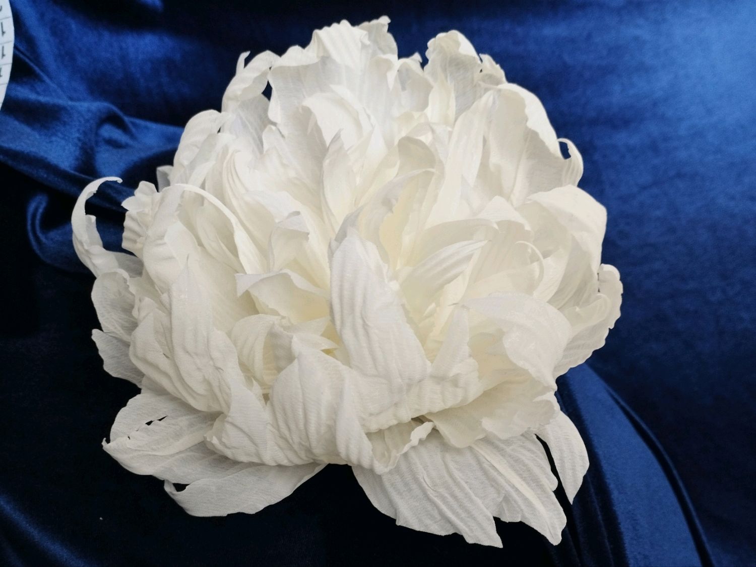 Брошь-булавка с тканевым цветком - 1