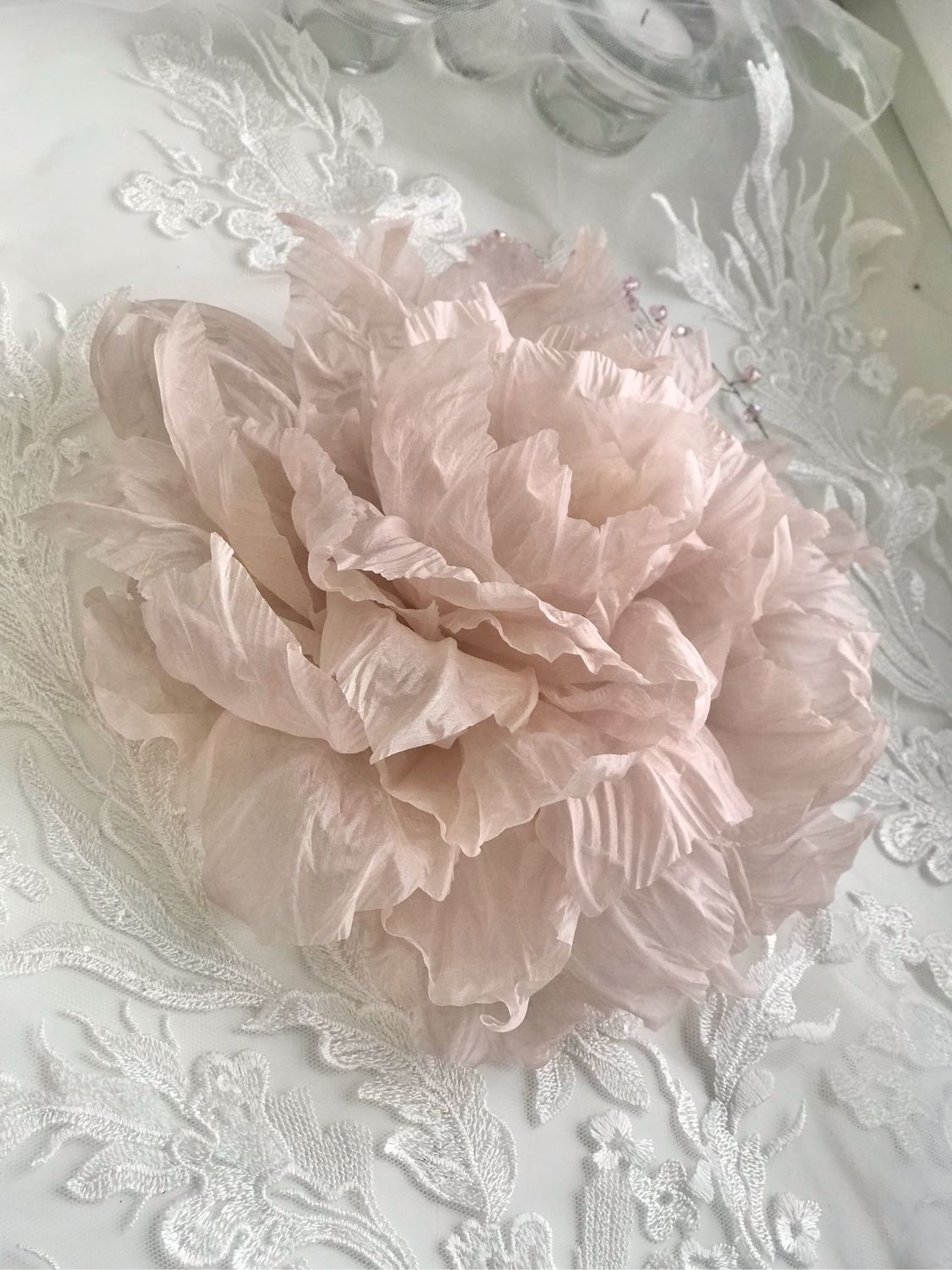 Тканевая брошь-фантазийный цветок на булавке - 1