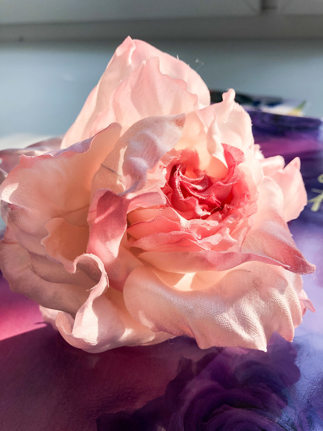 Брошь-орхидея из шелка, белый цвет - 1