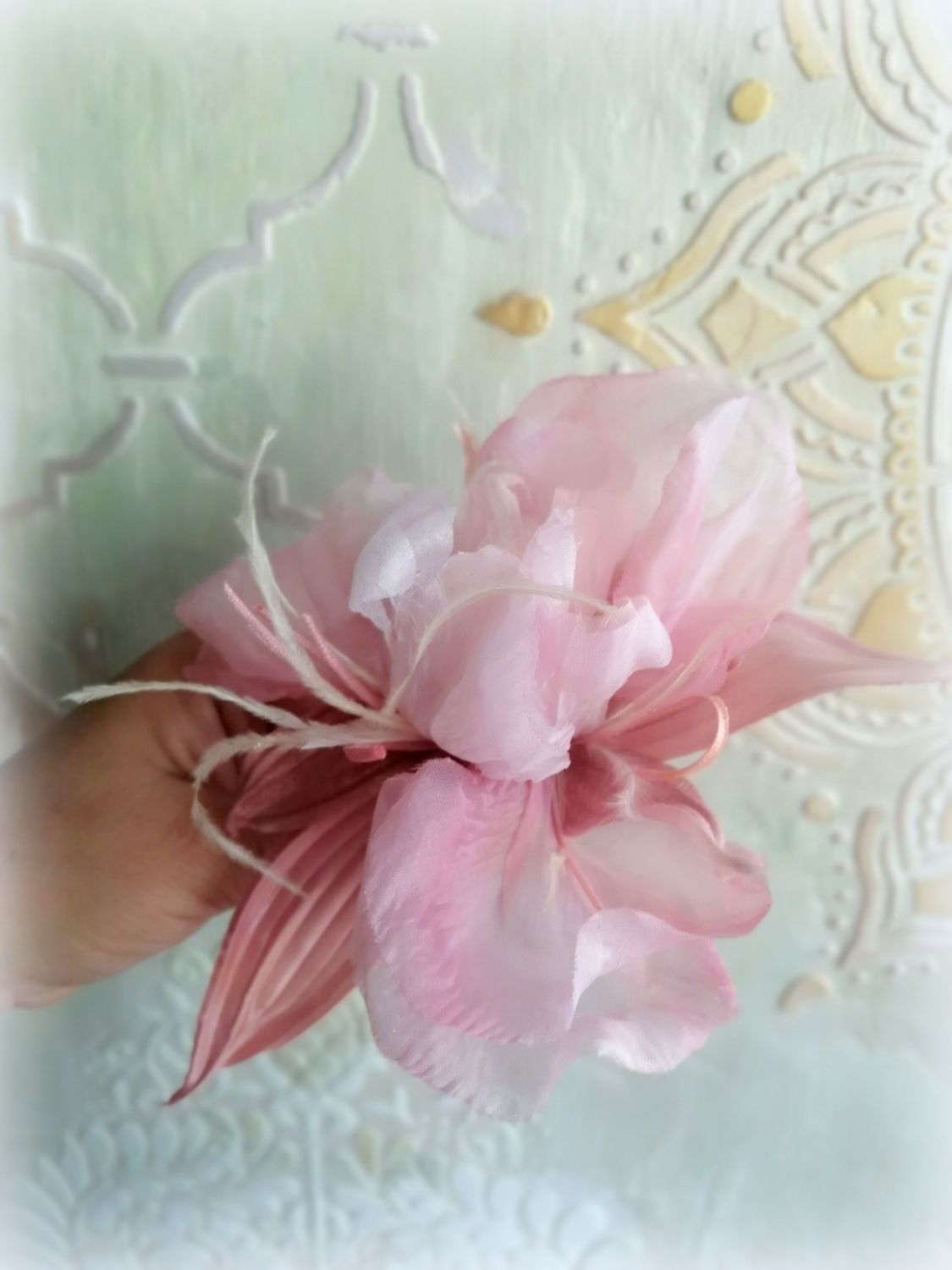 Брошь цветок из ткани, пион красный ручной работы - 1