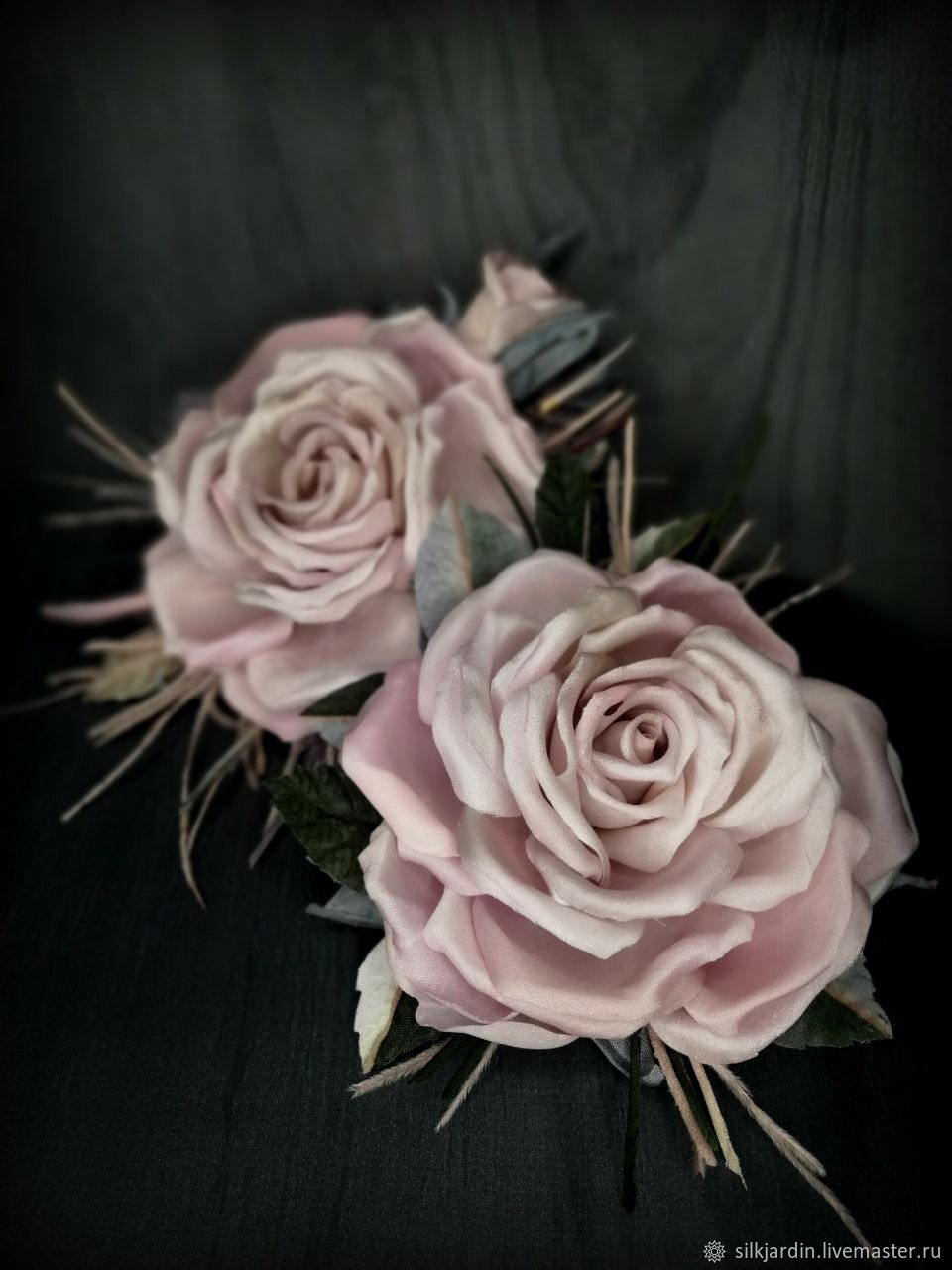 Брошь цветок из шелка, роза коралловая - 1