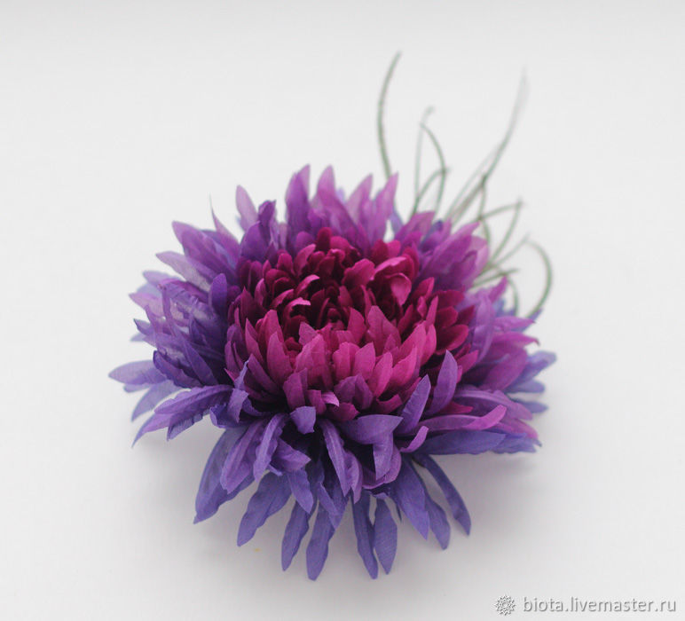 Брошь цветок из ткани, лилия белая - 1