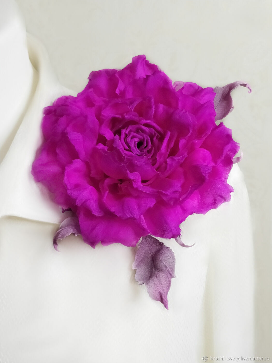 Брошь цветокБрошь цветок из ткани, пион красный ручной работы - 1