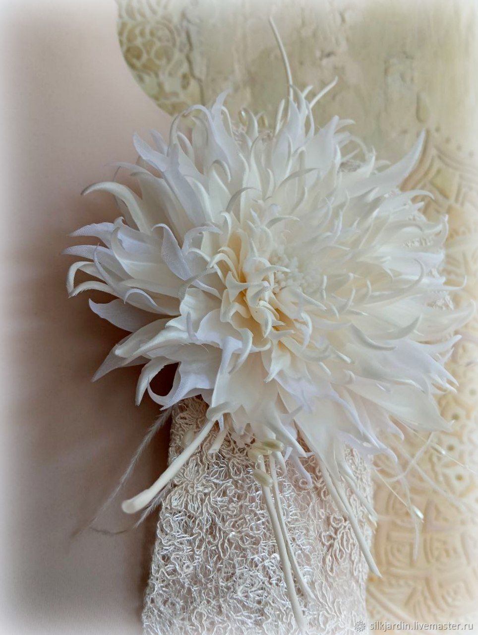 Брошь цветок из ткани, пионы крупные - 1