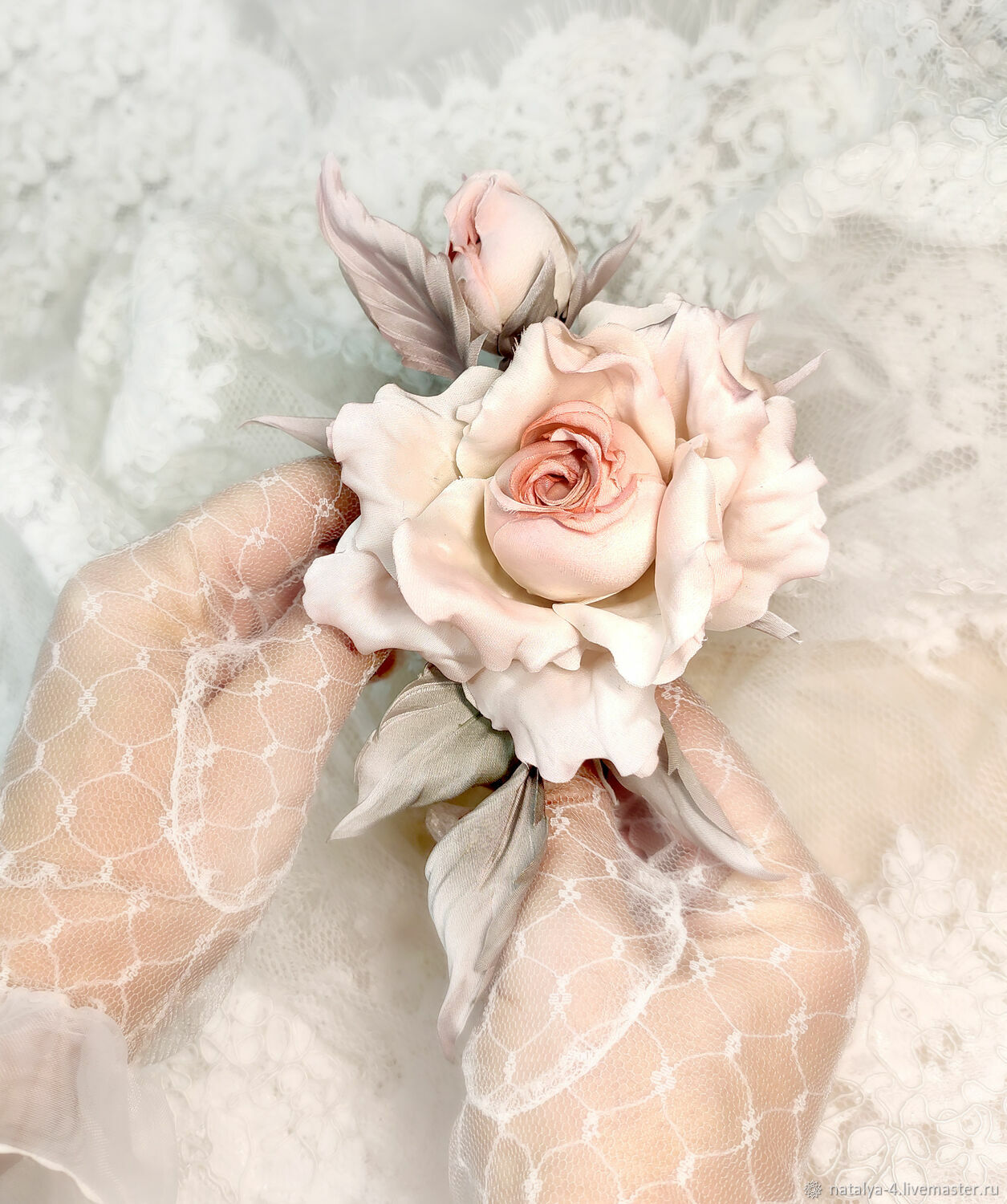 Брошь цветок из бисера, орхидея розовая - 1