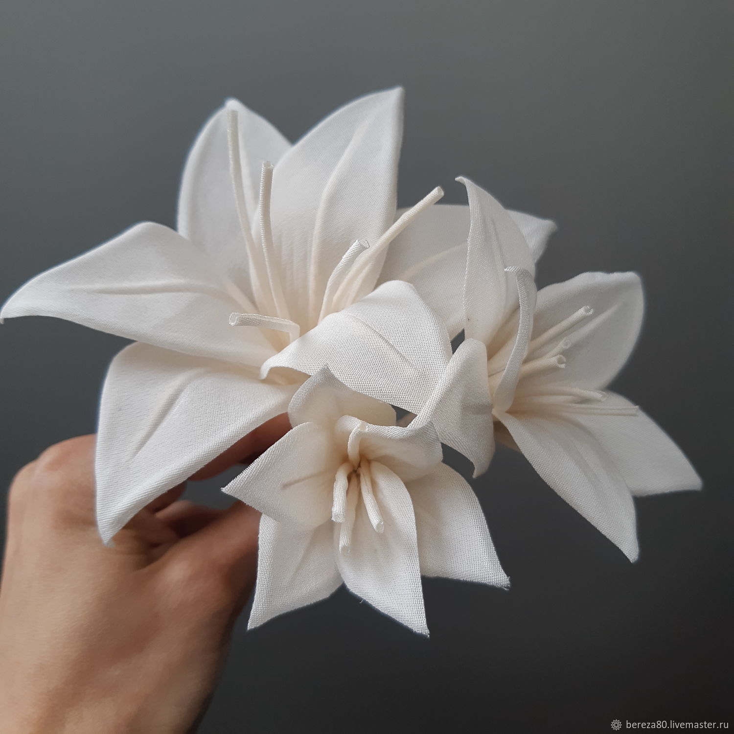 Брошь цветок из фетра, пионы белые - 1