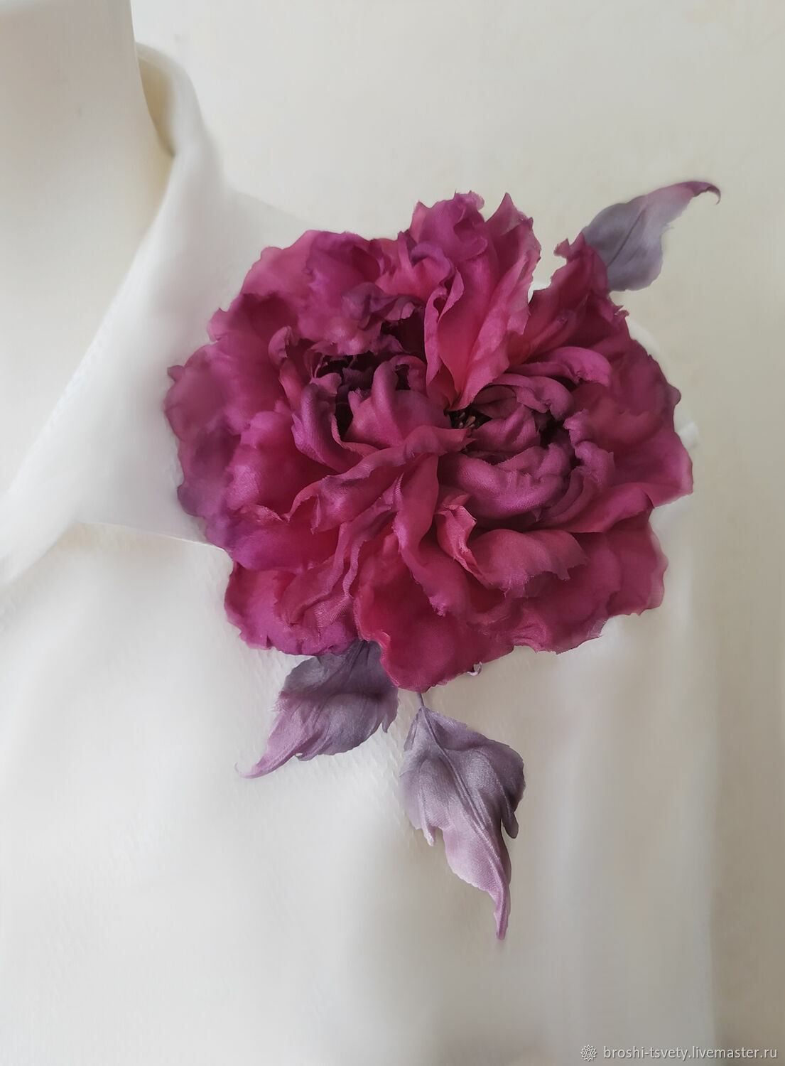 Брошь цветок из фатина, хризантема желтая - 1