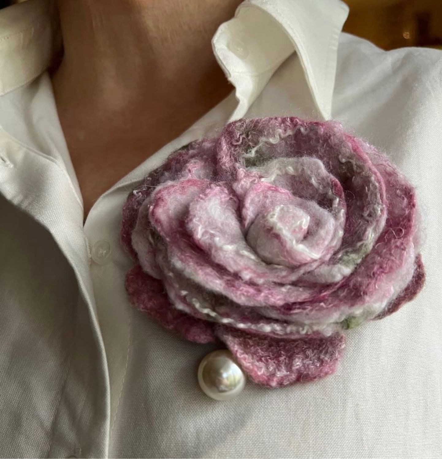 Брошь цветок из ткани, роза фуксия - 1