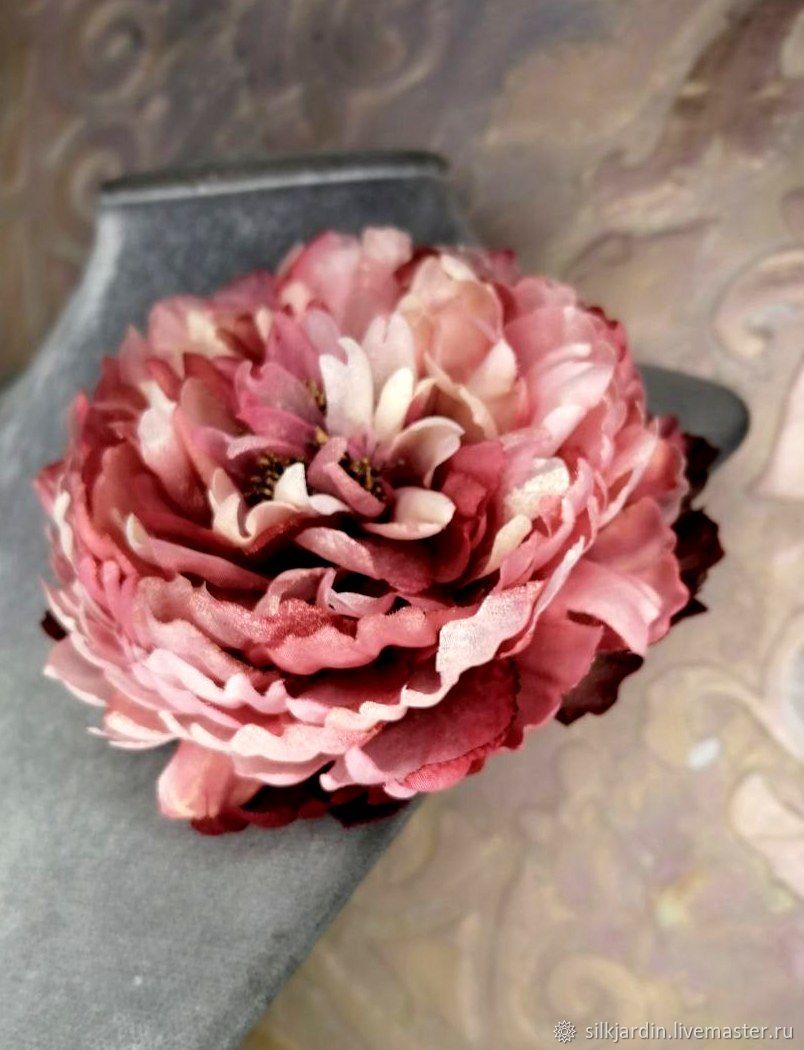 Брошь цветок из шелка для свадебного платья и подарка - 1