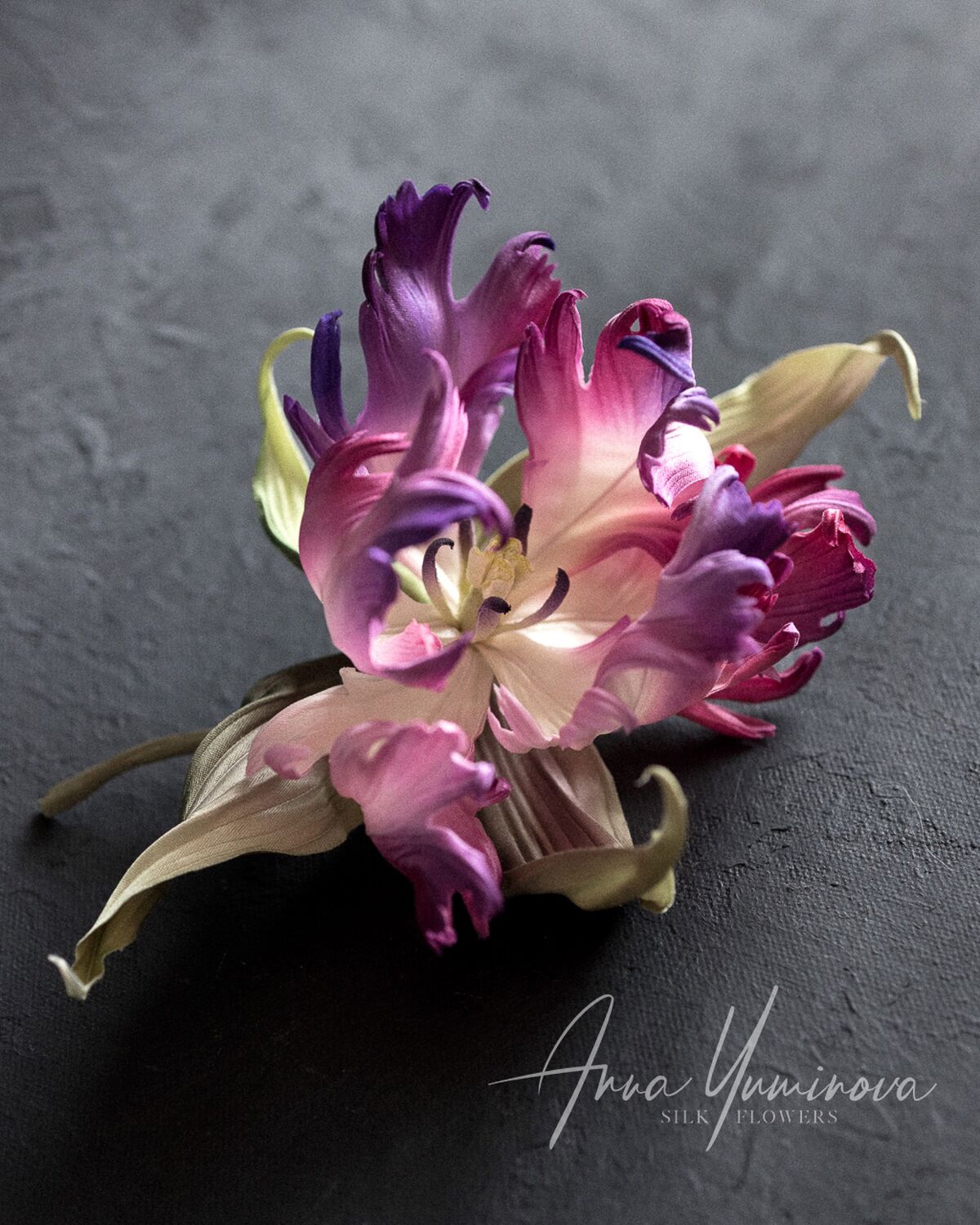 Брошь цветок из шелка и фоамирана для эксклюзивного образа - 1