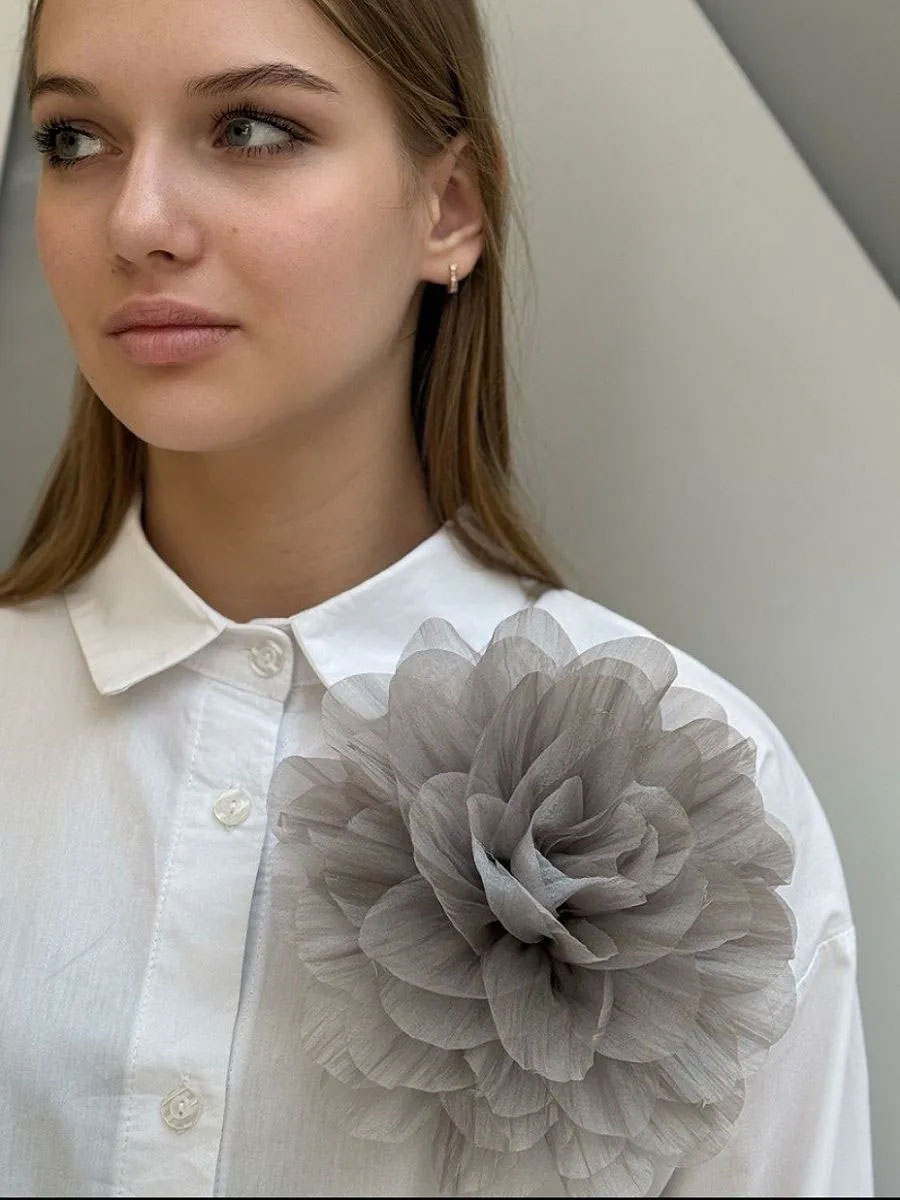 Брошь цветок объемная из шелка и органзы для подарка - 1