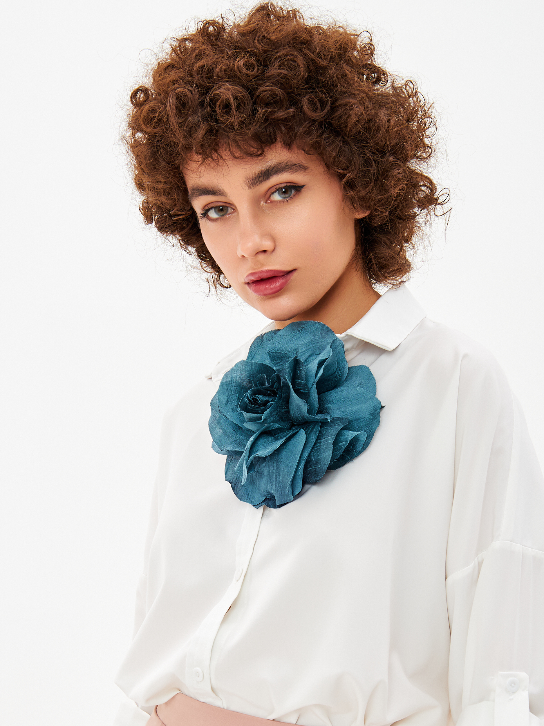 Брошь цветок для офиса и классического жакета - 1