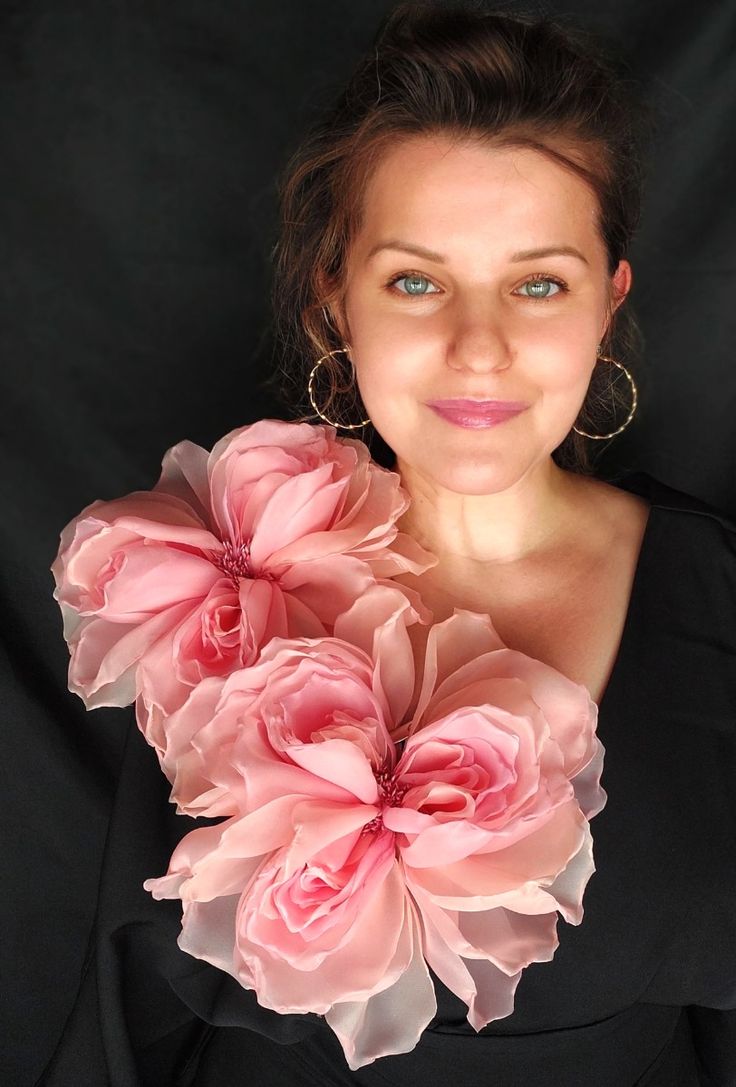 Брошь цветок крупная для свадеб и выпускных - 1