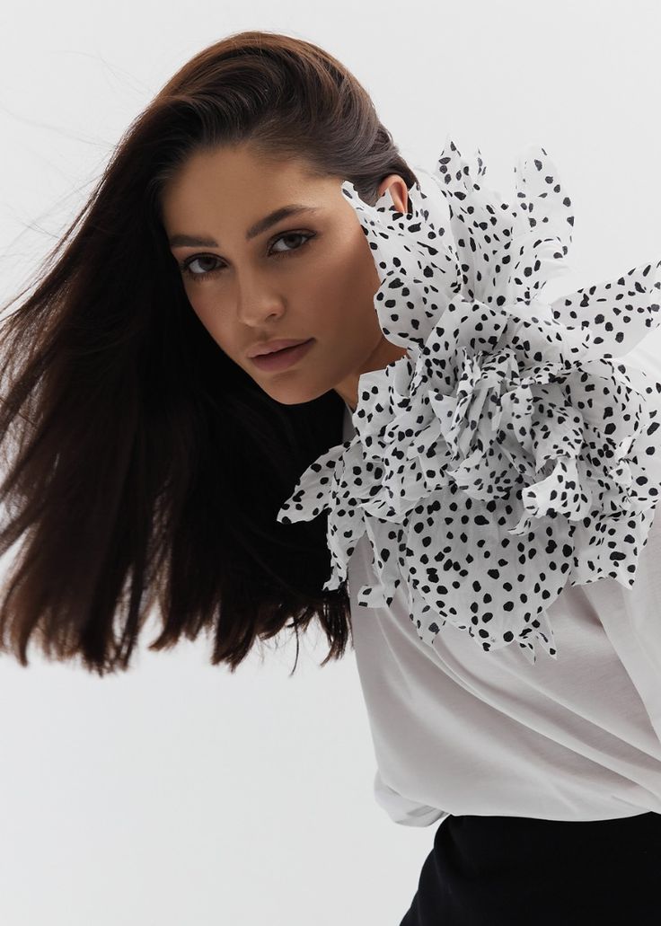 Брошь цветок для вечерней прогулки и свидания - 1