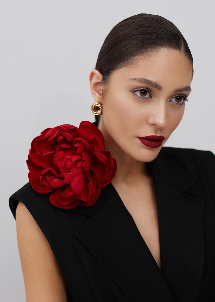 Брошь цветок для стильной прогулки по городу - 1