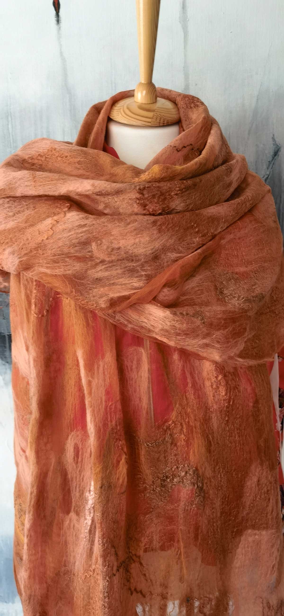 Оранжевый палантин из шерсти и шелка - 2