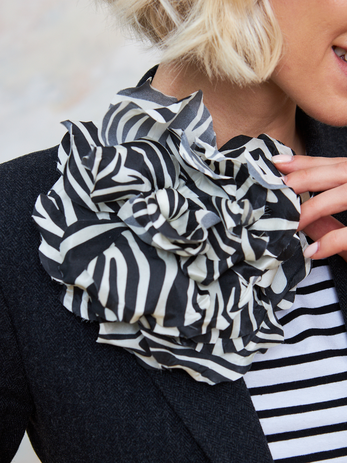 Брошь цветок зебра - 3