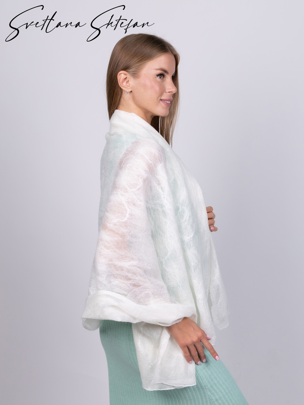 Палантины ручной работы из шерсти и шелка