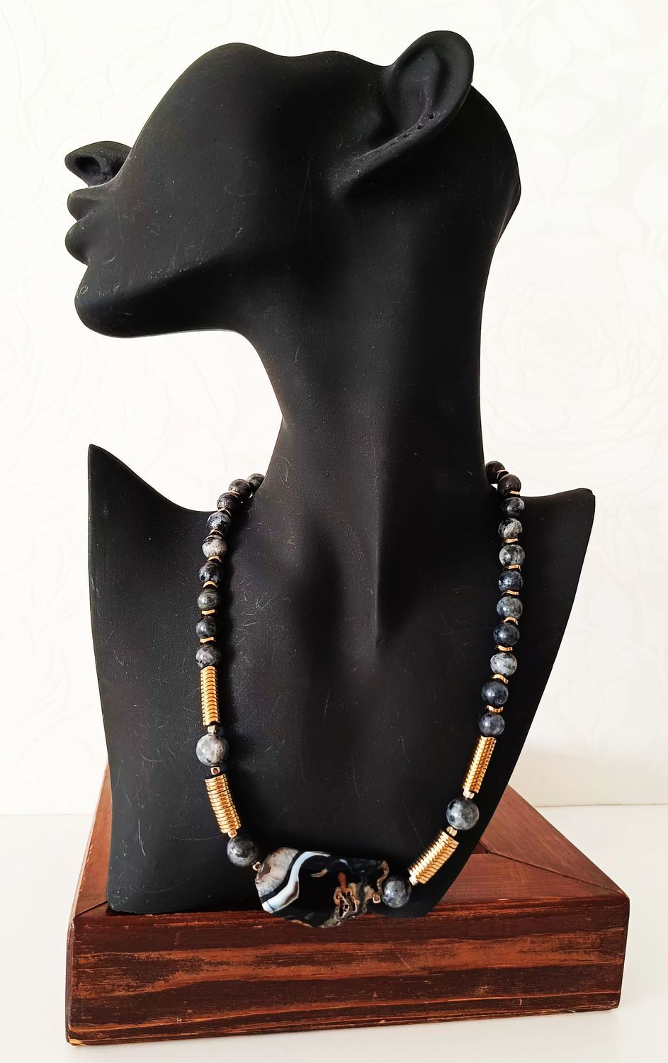 Колье чокер из натуральных камней: лабрадор, агат, гематин