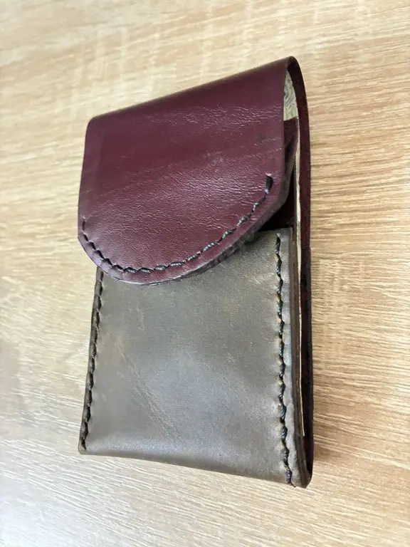 кожаный кошелек