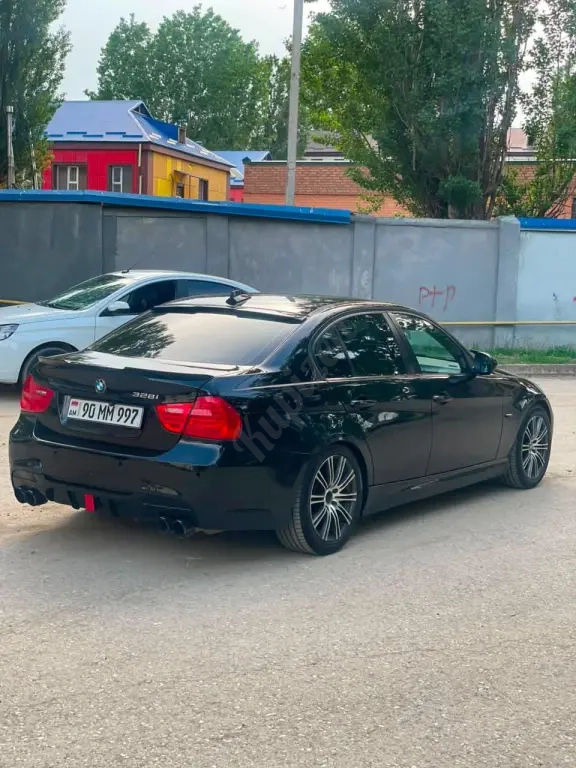 BMW E90 3 литра