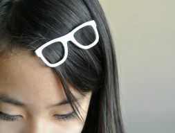 Заколка для волос в форме очков 3D модель