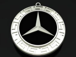 Золотое ожерелье в стиле Mercedes Benz 3D модель