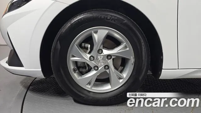 Hyundai Elantra, фото 3