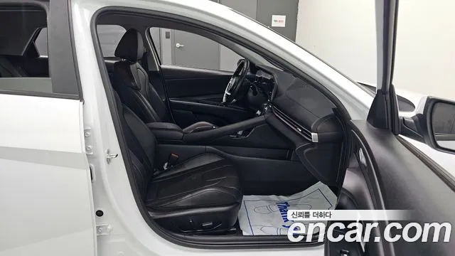Hyundai Elantra, фото 17