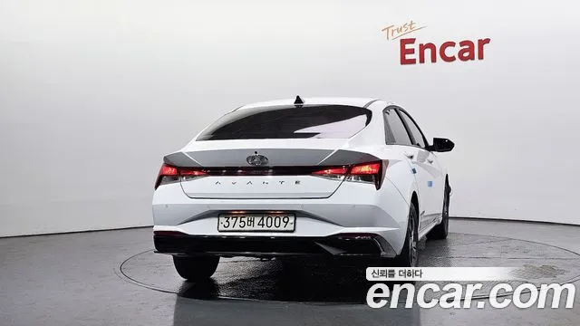 Hyundai Elantra, фото 3
