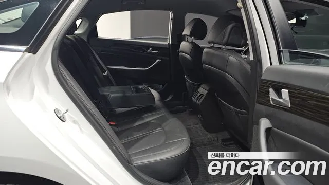 Hyundai LF Sonata, фото 25