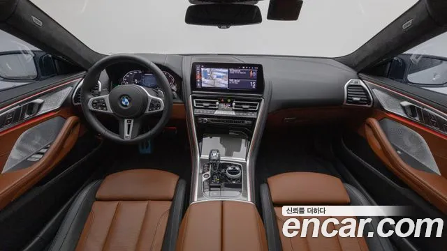 BMW 8 Series (G15), фото 6