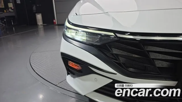 Hyundai Elantra, фото 11