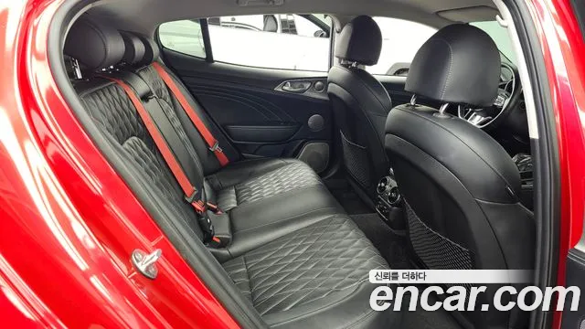Kia Stinger, фото 32