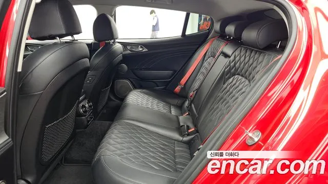 Kia Stinger, фото 9