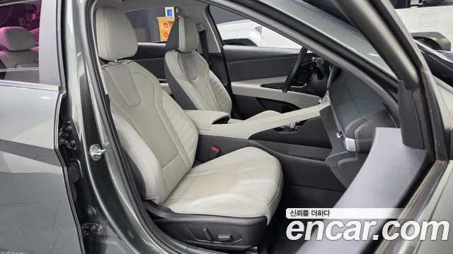 Hyundai Elantra, фото 9