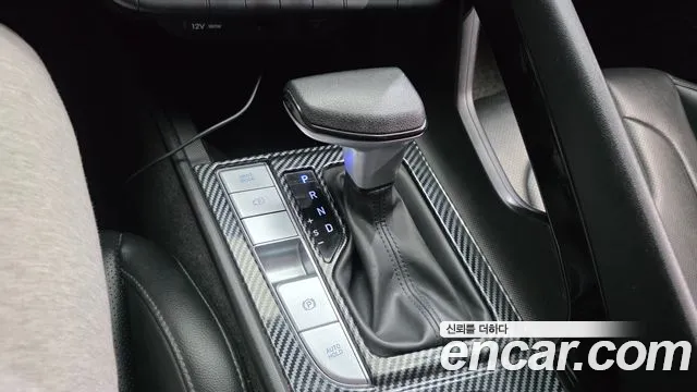 Hyundai Elantra Hybrid, фото 22