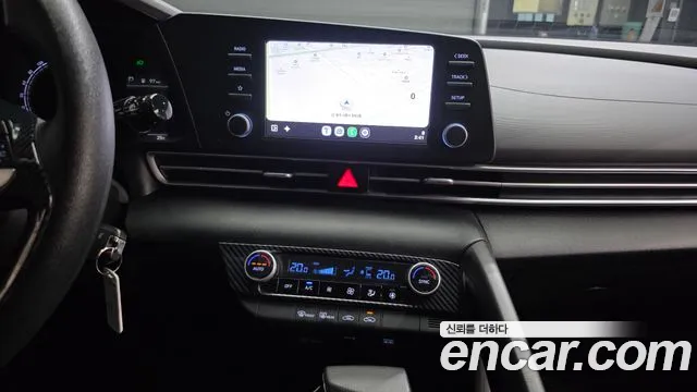 Hyundai Elantra Hybrid, фото 28