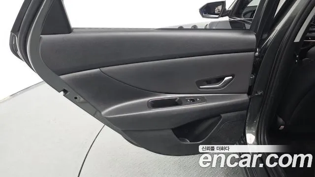 Hyundai Elantra Hybrid, фото 15