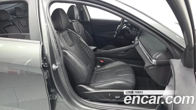 Hyundai Elantra Hybrid, фото 8